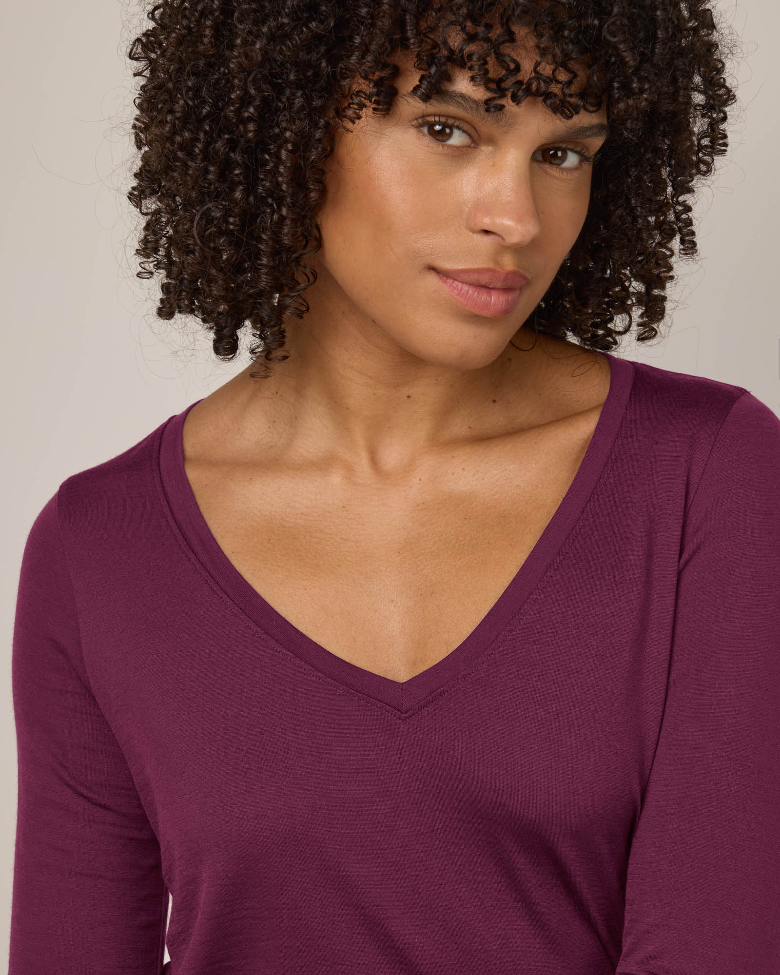 Brenton V Neck Tee - Image 4